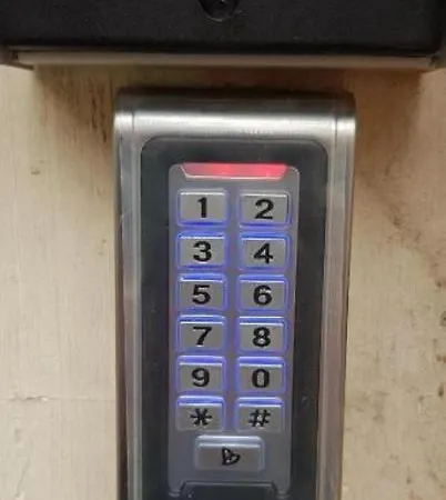 Deluxe In The Middle Of The Downtown