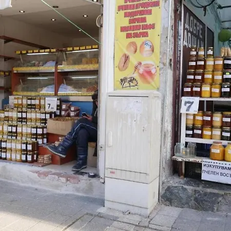 Hostal Deluxe In The Middle Of The Downtown